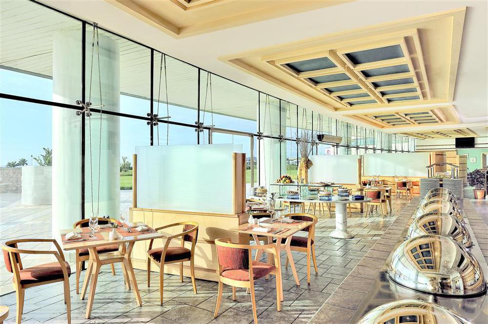 Sheraton Club Des Pins Resort Club des Pins Restaurante foto